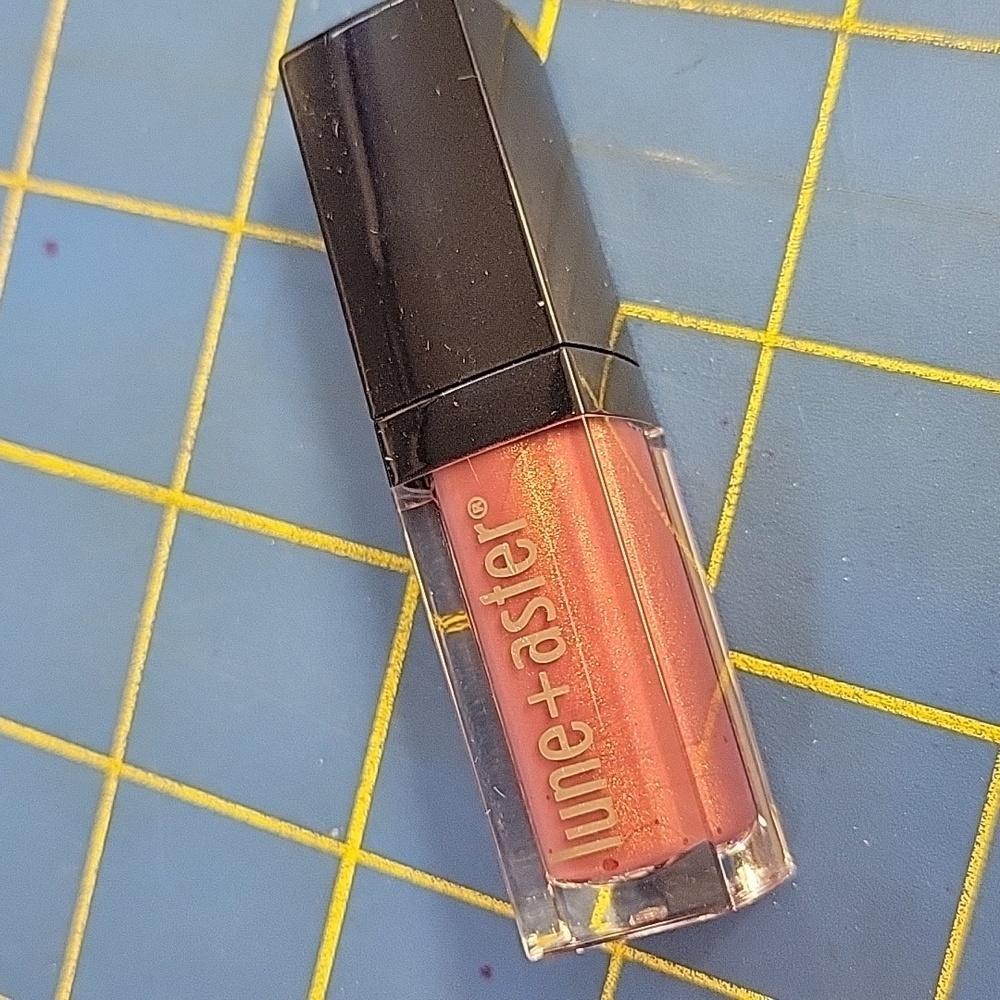lune+aster Vit C Lip Gloss 0.12 oz New CEO